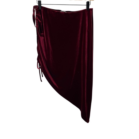 Amanda Uprichard Aviette Skirt Size Medium Red Velvet Asymmetrical Midi Skirt - Picture 8 of 9